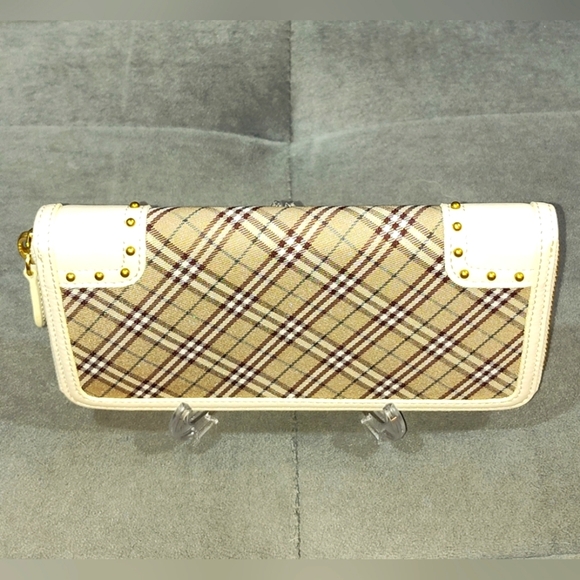 BURBERRY BLUE LABEL NOVA CHECK &  LEATHER BEIGE & WHITE ZIP AROUND LONG WALLET - Picture 9 of 17